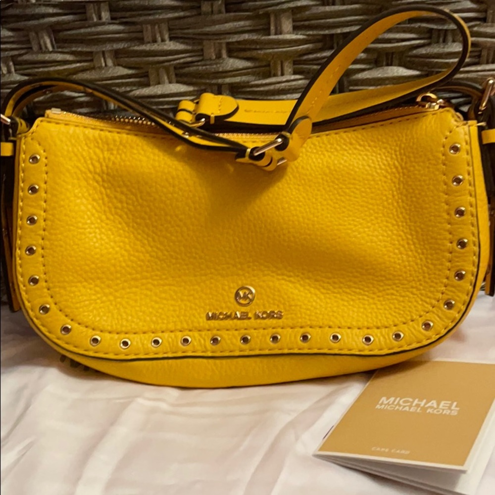 Micheal Kors Yellow Purse. Brand New!!!